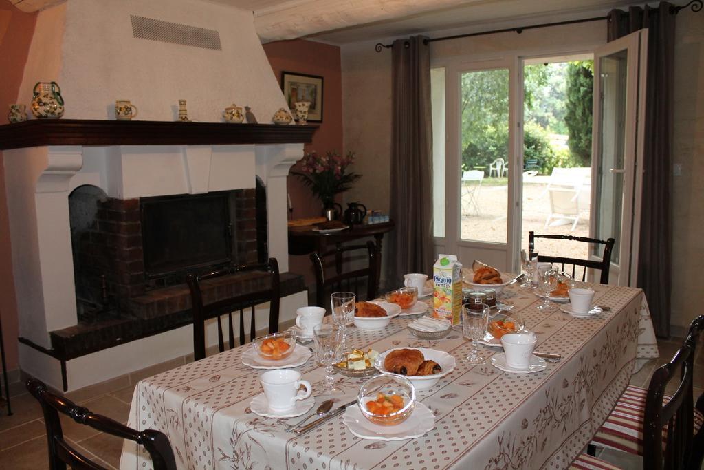 Mas De La Douceur Bed & Breakfast Saint-Andiol Dış mekan fotoğraf
