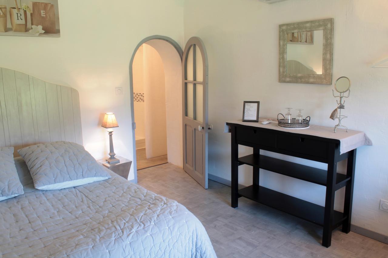 Mas De La Douceur Bed & Breakfast Saint-Andiol Dış mekan fotoğraf
